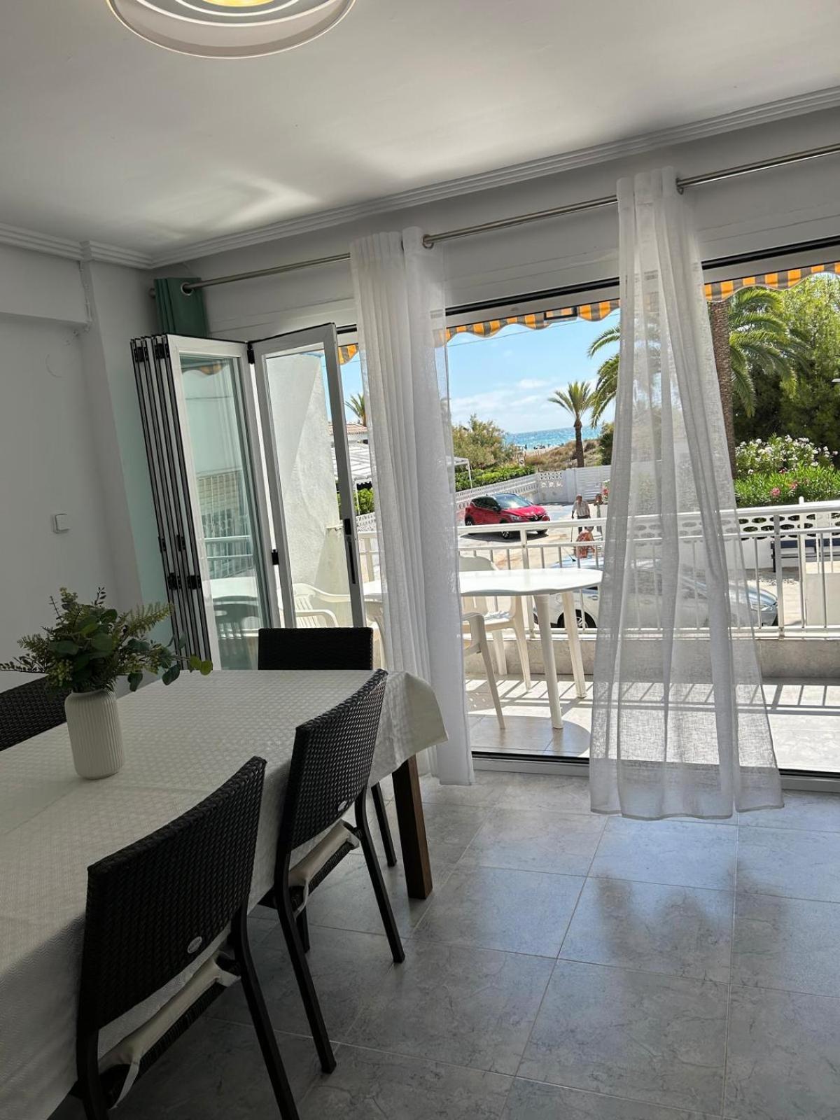 Sea View Apartment, First Line On The Beach, Remote Work Canet d'En Berenguer Buitenkant foto